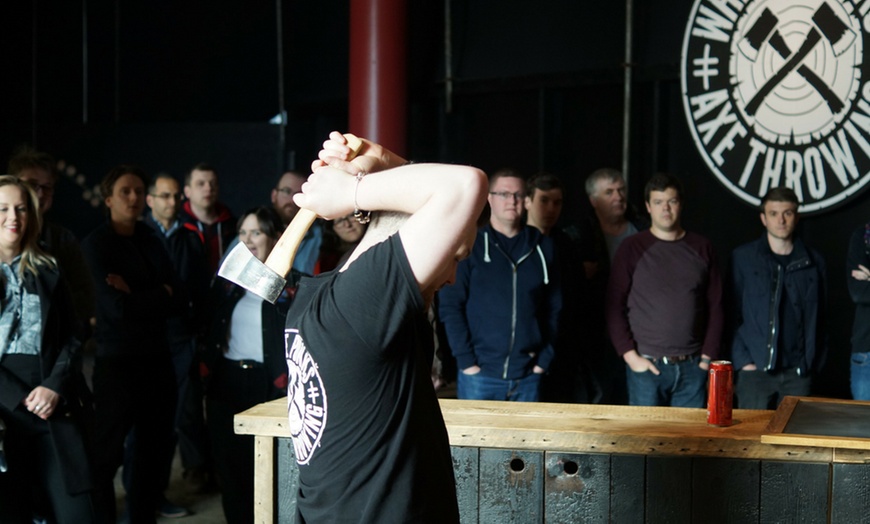 Image 6: Urban Axe Throwing Experience