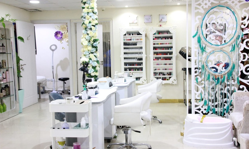 Image 6: All Eyes on You: Lash & Brow Magic: Lamination, Lift / Mink Extensions