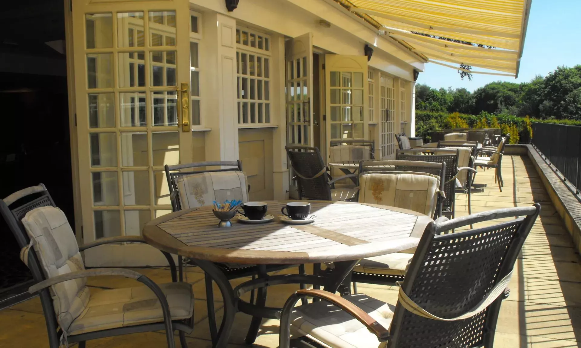 West Yorkshire: Double Room for 2 w/ Breakfast & Dinner, Plus Prosecco