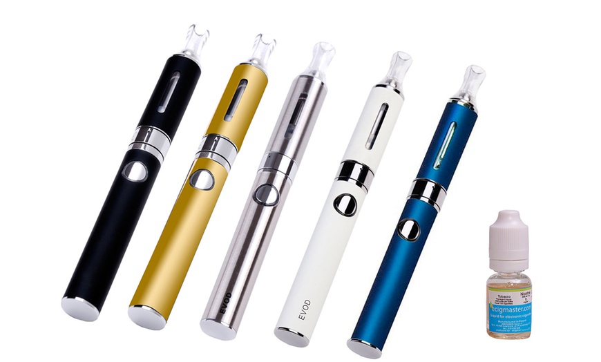 Image 1: E-Cigarette Starter Kit + Liquid