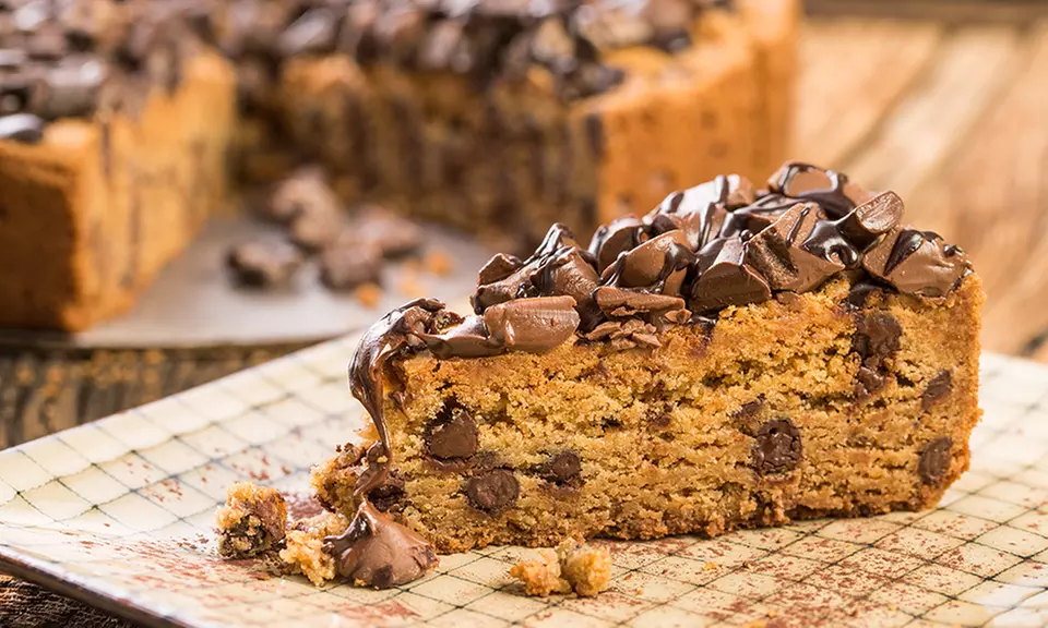 David's Cookies 10" Deep-Dish Chocolate Chip Cookie Cake - Primary Image