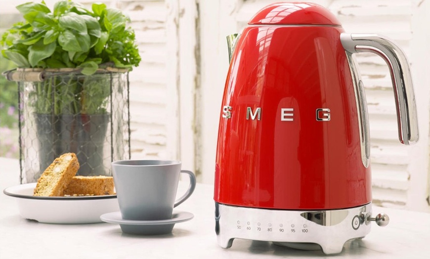 Image 17: SMEG Toaster and Kettle Set