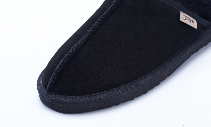 Image 8: Men's Sheepskin Slippers