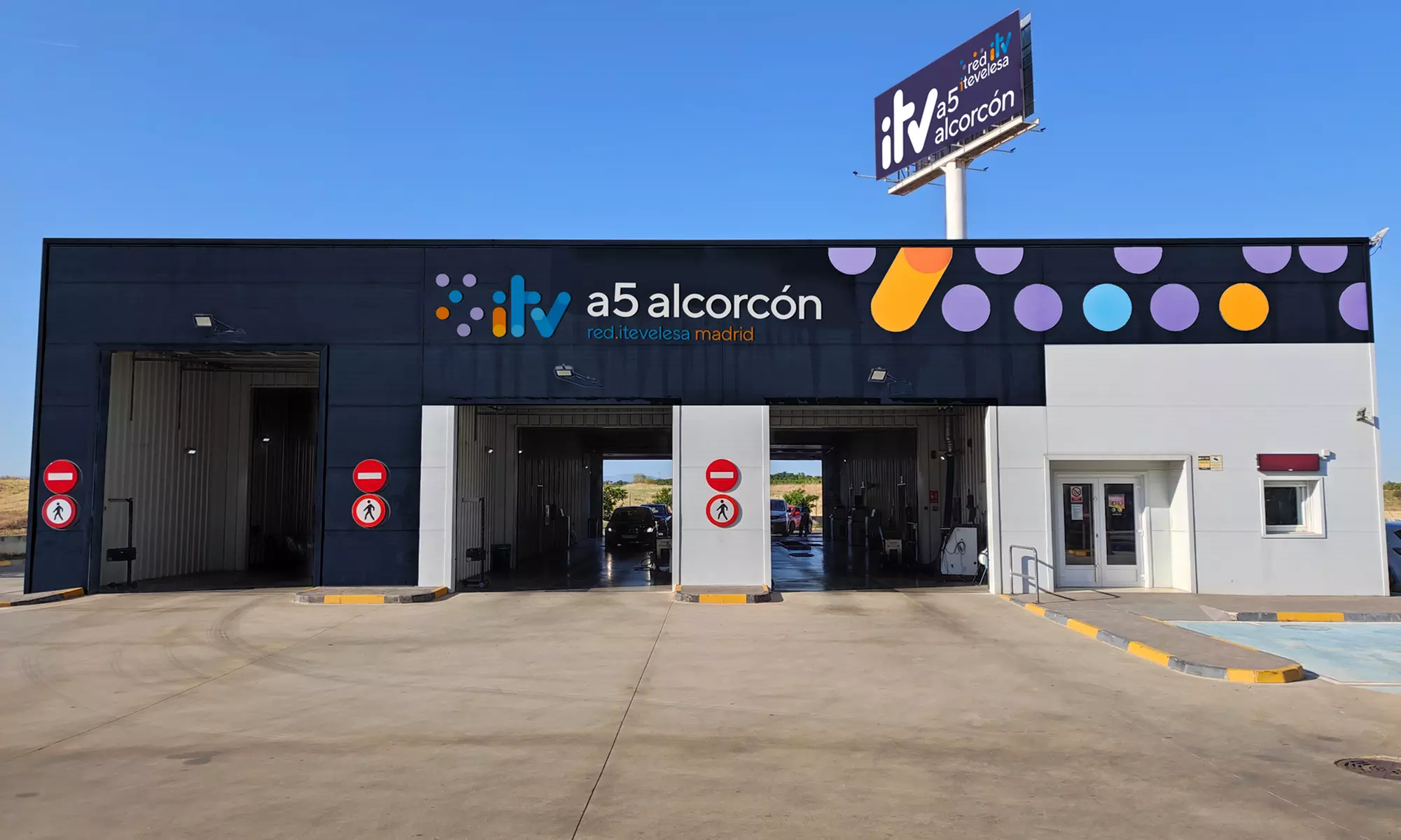 ITV con tasas incluidas para motocicleta o vehículo diésel o gasolina en ITV Itevelesa Alcorcón; ahorra al 39% - Primary Image