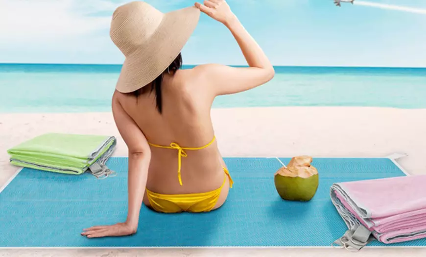 Image 3: No Sand Jumbo Beach Mat