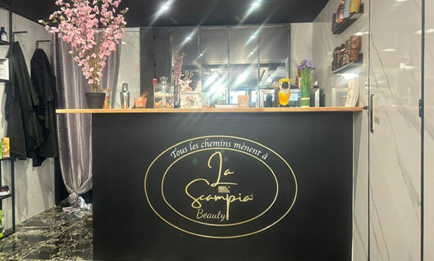 Image 2: Beauté des mains express, pose de gel ou vernis en option à La Scampia Beauty-Clichy (jusqu'à 30% de réduction)