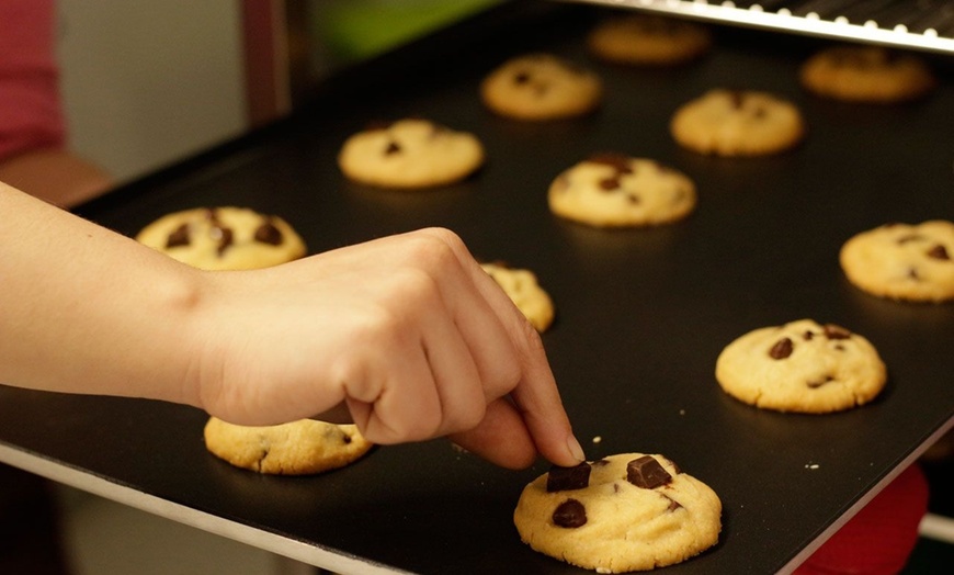 Image 9: Caja de galletas a elegir