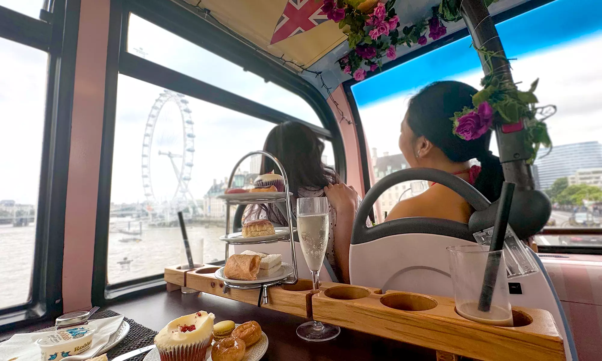 Enjoy Afternoon Tea and Taylor Swift's Top Hits on a London Bus Tour