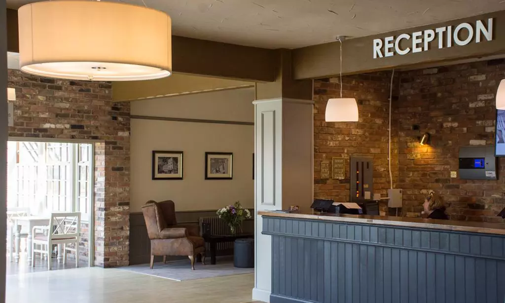 Essex, Colchester: Double Room with Breakfast