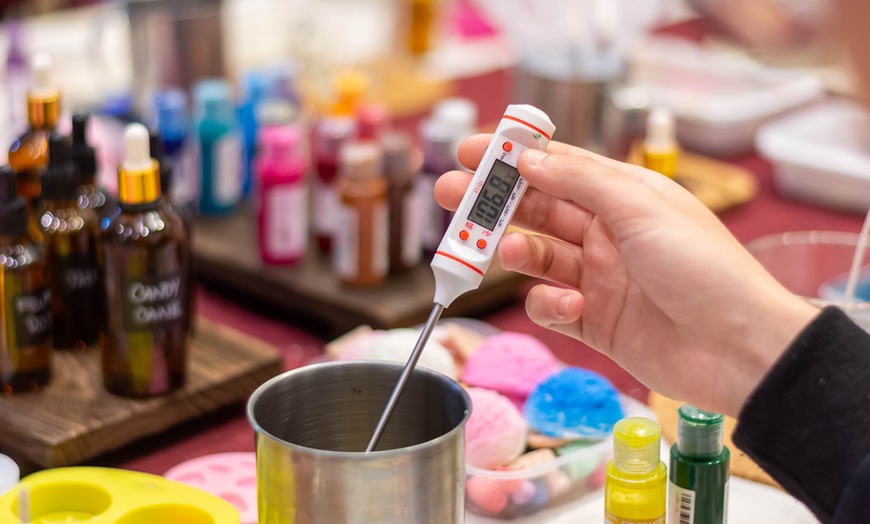 Image 23: Crea tus propias velas - 2 velas durante 3h con bebida 