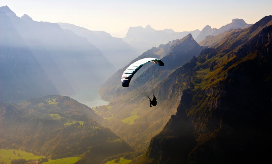 Image 1: Vuelo en parapente