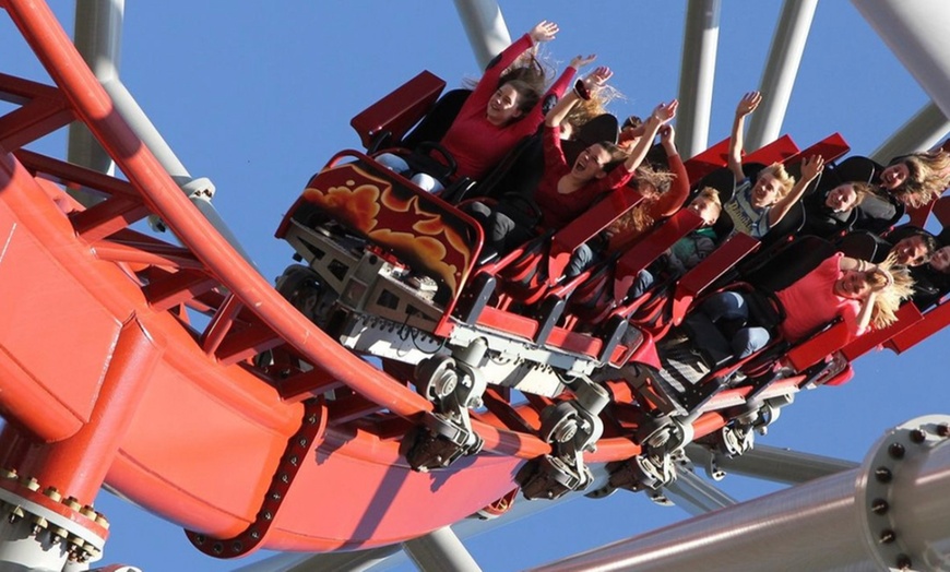 Image 22: Erlebe puren Nervenkitzel: Tagestickets für den Holiday Park Germany!