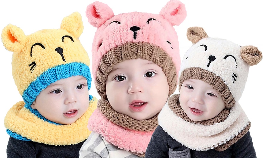 Image 1: Baby Bear Beanie and Scarf Set