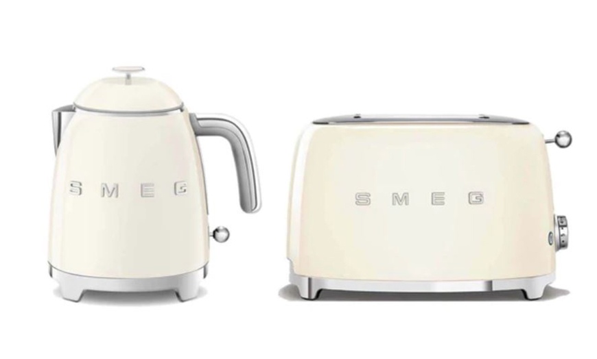 Image 3: Smeg Mini Kettle and Two-Slice Toaster Set