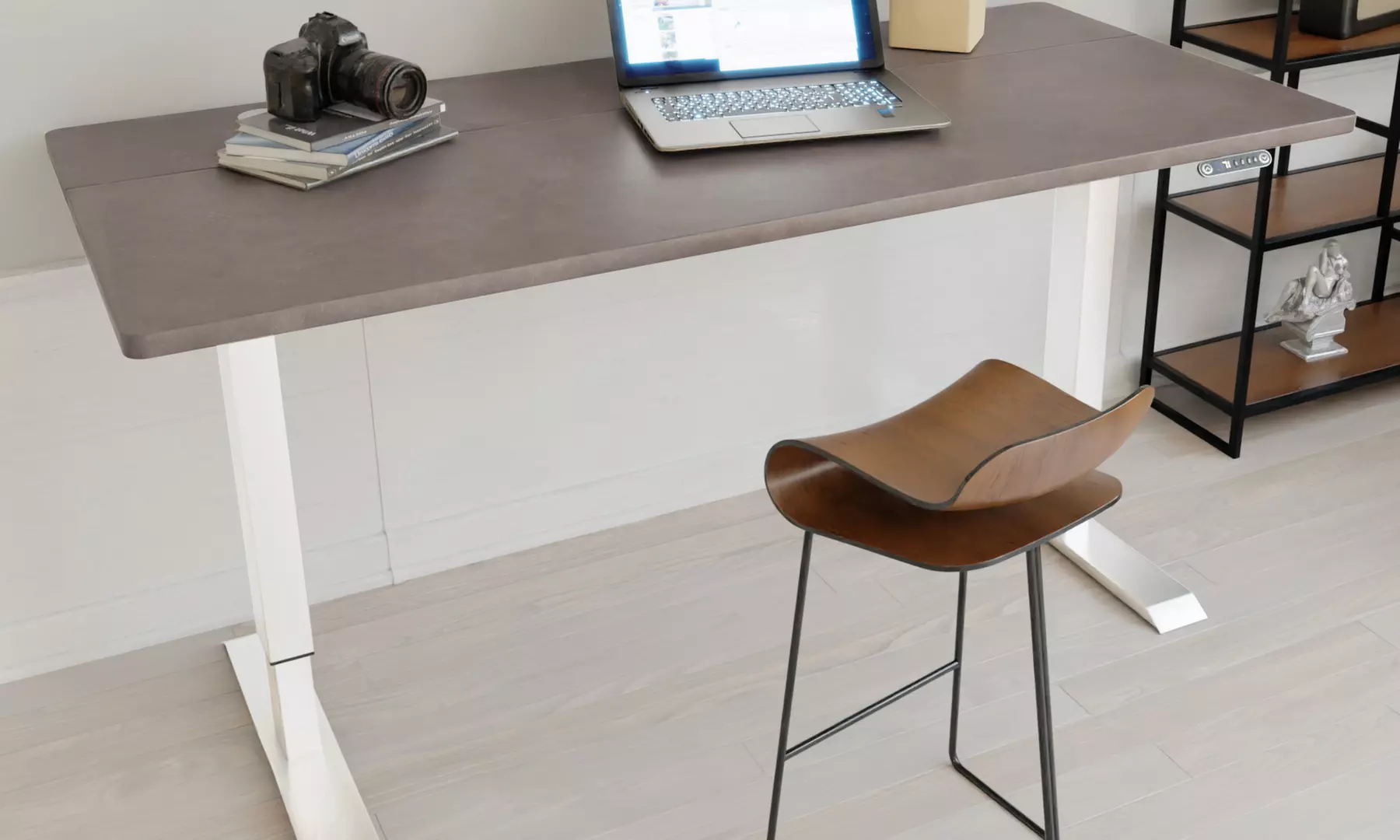 VESKA elektrisch höhenverstellbarer Schreibtisch