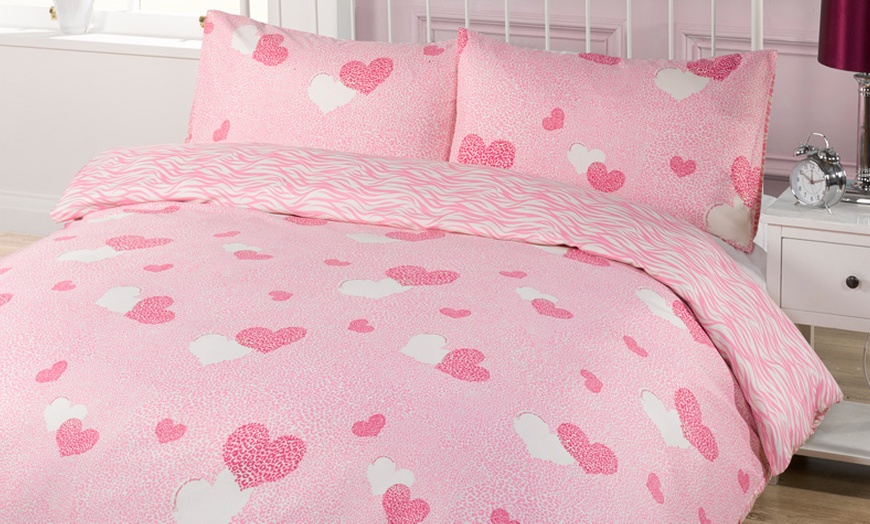 Image 4: January Clearance Duvet Sets
