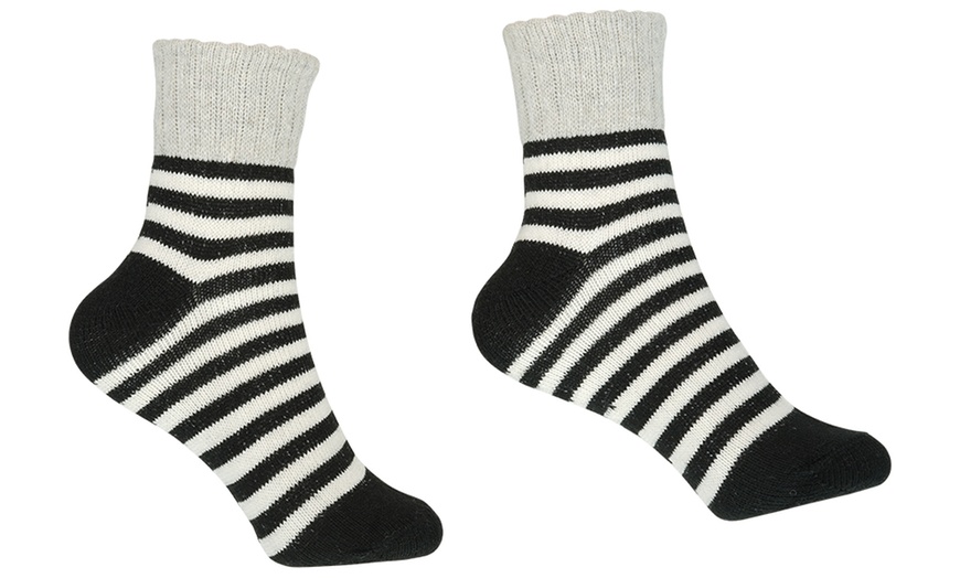 Image 7: 1 ou 2 lots de 5 paires de chaussettes thermiques pour femmes