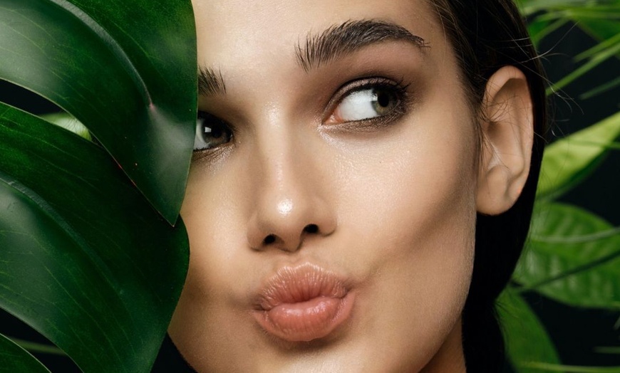 Image 2: Experience Flower Hydra Peel - Rose, Lavender, or Tea Tree 