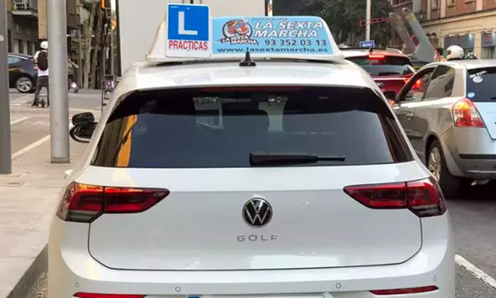 Curso teórico intensivo de conducir con 2 o 4 clases prácticas