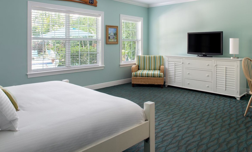 Image 4: 4-Star Beachfront Resort with Private Beach, Pools, and On-Site Dining