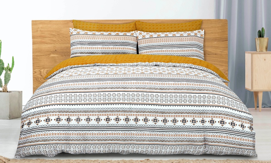 Image 4: Reversible Duvet Set