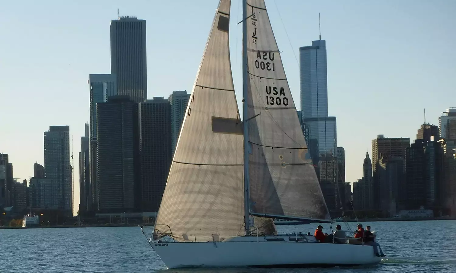 2-Hour Private Boat Tour for Six People with Fireworks and More