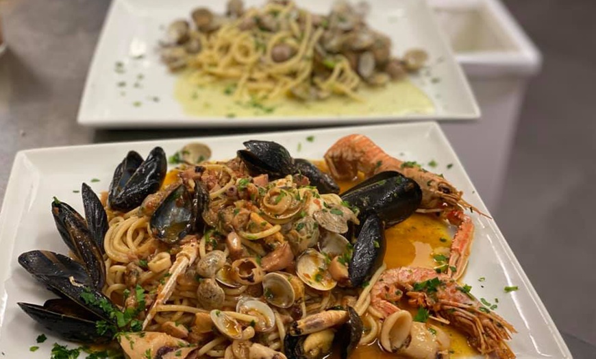 Image 5: Menu di terra o pesce a Varazze