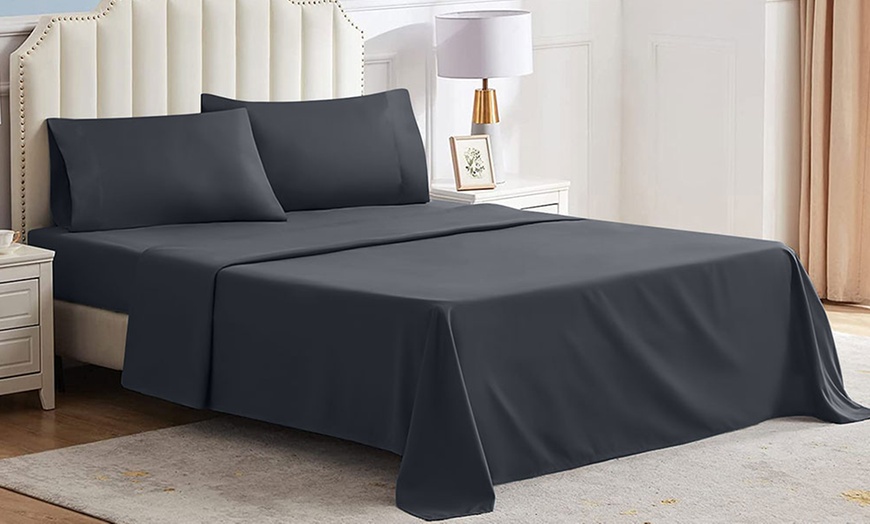 Image 2: Satin Bed Sheets Set