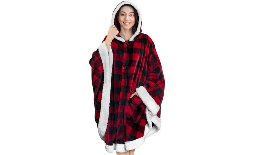 Image 3: Women’s Soft Plush Hooded Wearable Blanket 