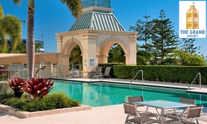 Gold Coast: 3- to 7-Night Package with Wine