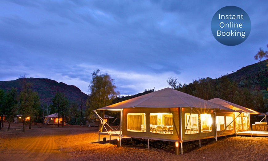 Image 1: 2N Flinders Ranges Stay with Breakfast