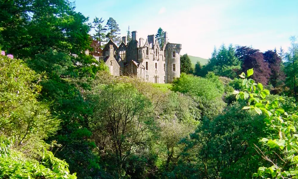 Decorative Titles: Become a Lord or Lady from £14 (Up to 59% Off) - Primary Image