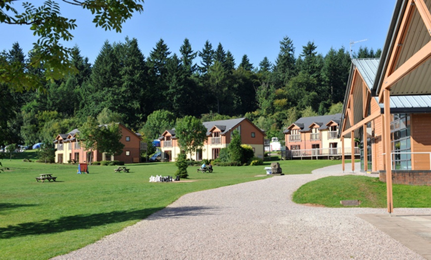 Image 2: Forest of Dean: 4-Night Apartment Stay for Six