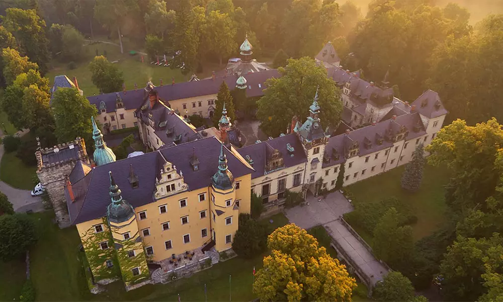 Niederschlesien: Doppelzimmer mit Halbpension auf dem Schloss