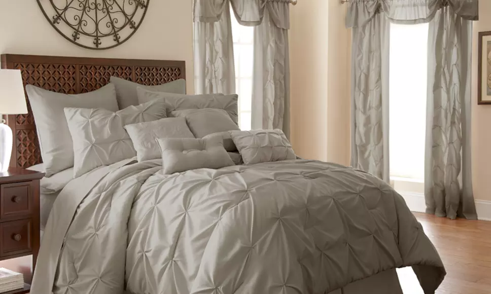 Closeout - Room-in-a-Bag Bedding and Curtains Set (24-Piece) - Second Medium