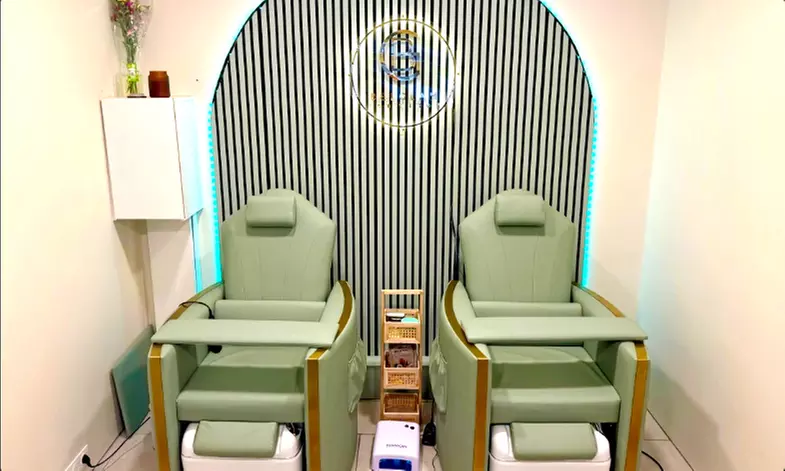 Jusqu'à 43% de remise sur Manucure-pédicure chez BELGLAM - Primary Image