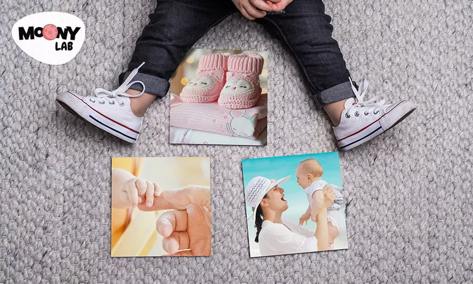 Fotoodbitki: pakiet 20 i 40 zdjęć (15x10 cm) lub 8 zdjęć (15x15 cm) od 21 zł i więcej z Moony Lab (-30%) - Primary Image