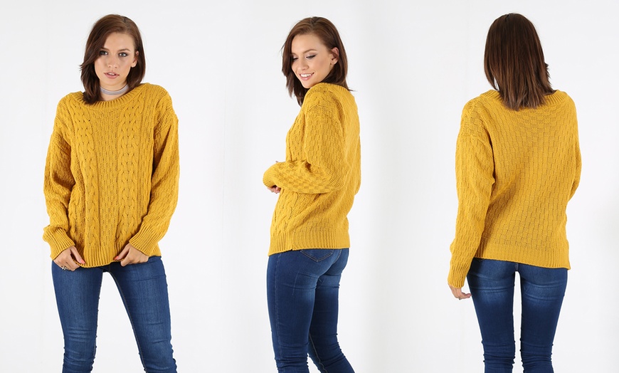 Image 9: Chunky Cable Knitted Jumper 