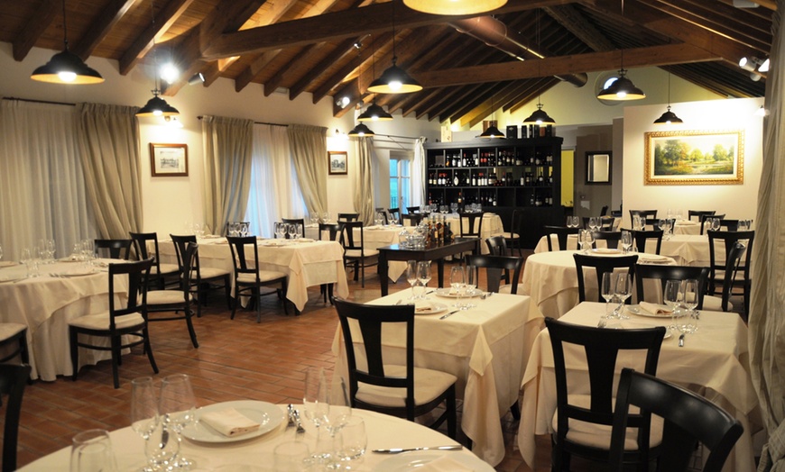 Image 3: Luxury menu da 3 o 4 portate e vino al Ristorante Borgo Bagnolo