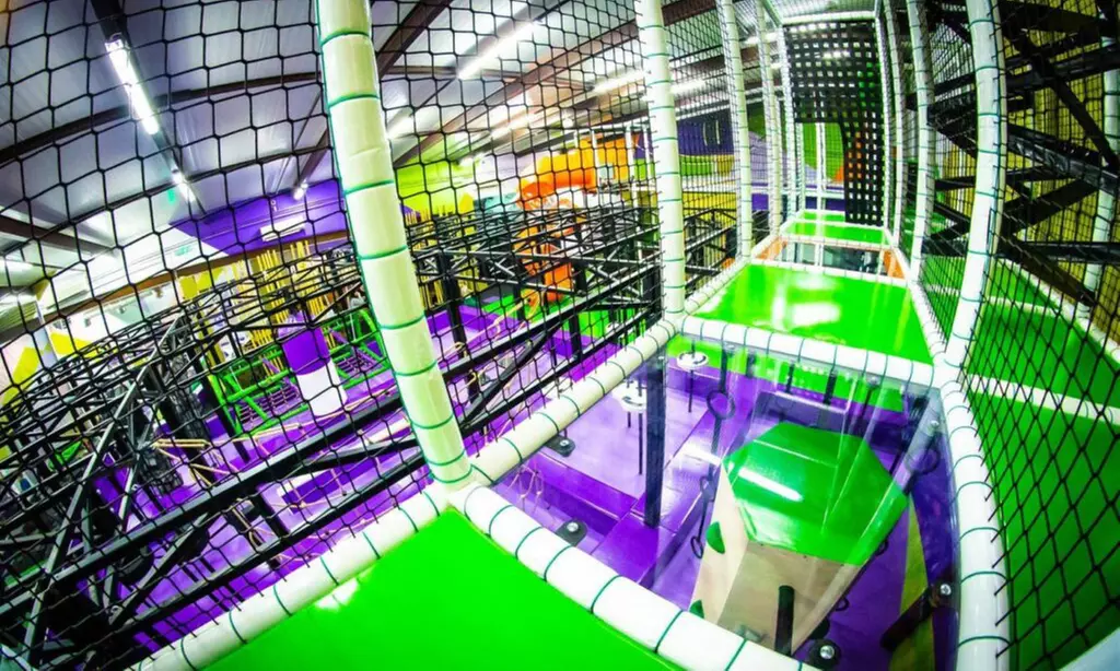 Całodniowe wejście do bawialni dla 1 dziecka z opiekunem