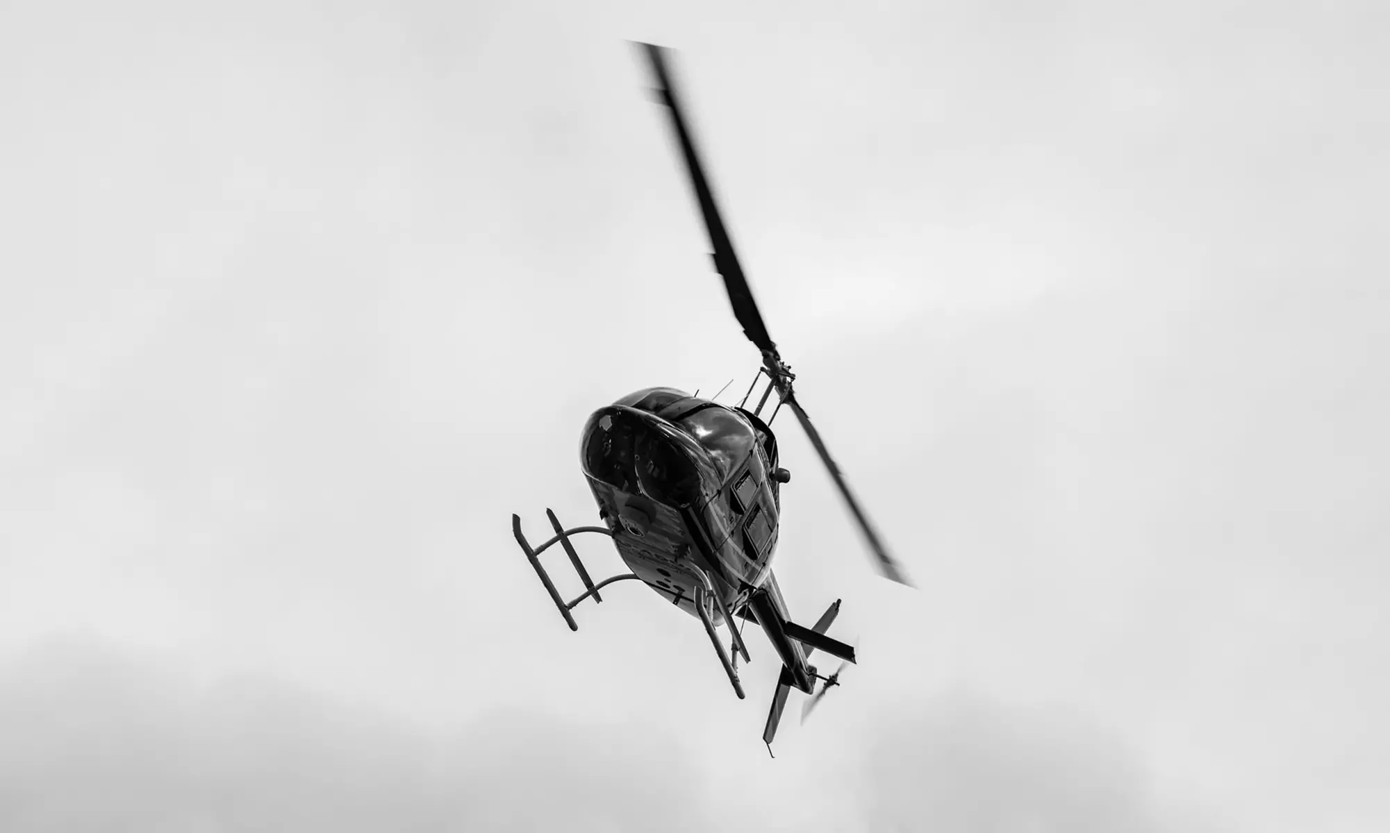 Explore Ireland’s Beauty from the Skies: Helicopter Buzz Flight