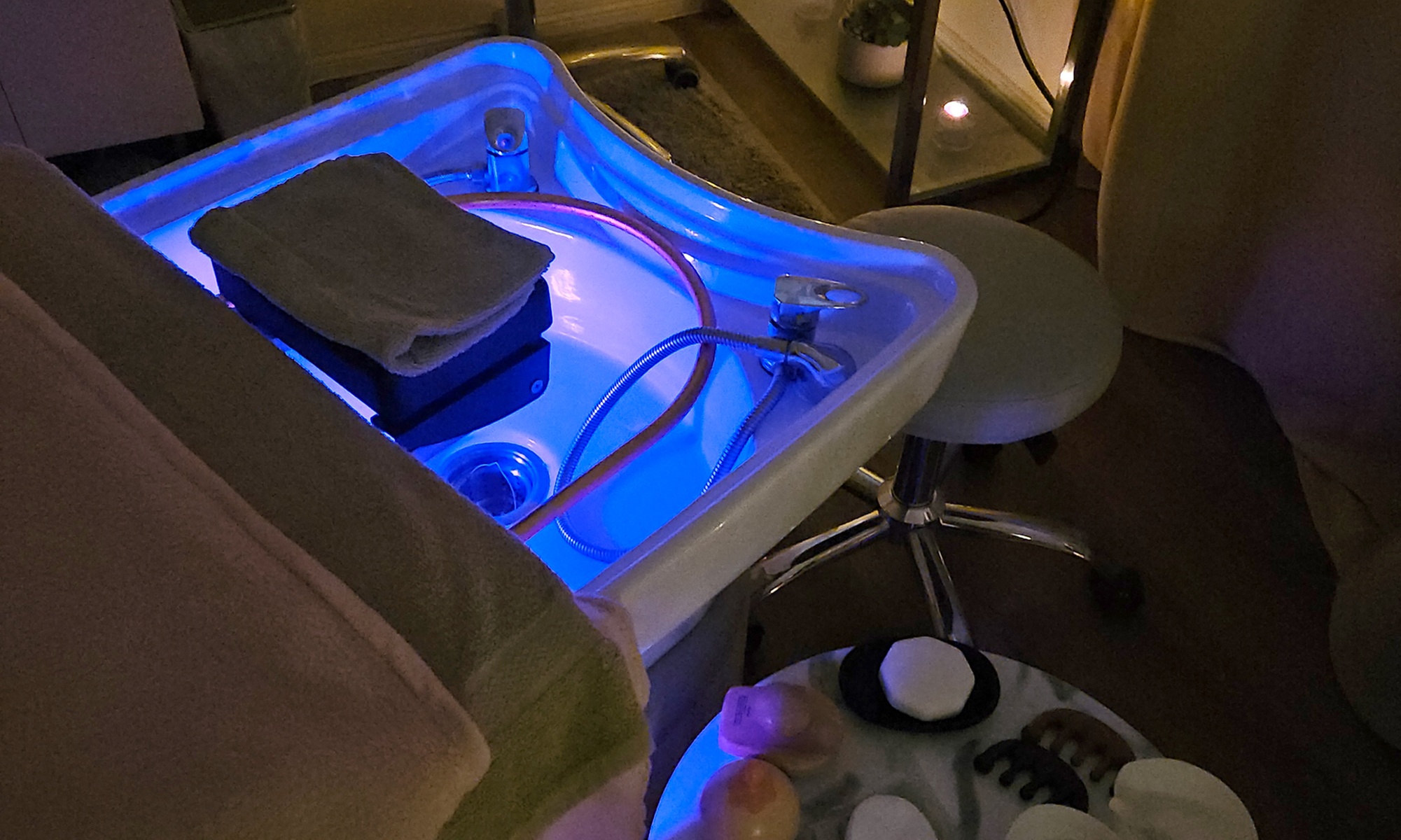 50 Min. oder 75 Min. Head-Spa