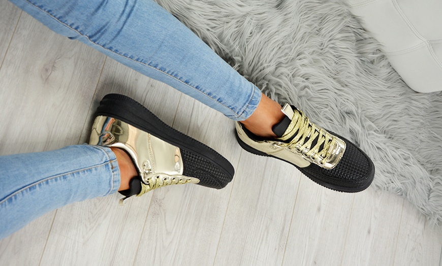 Image 4: Women's Metallic Lace-Up Trainers