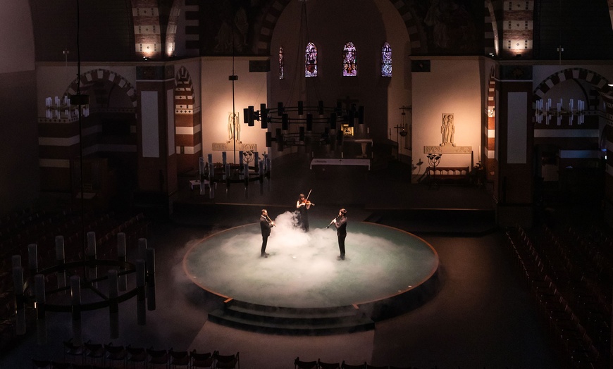 Image 11: Klassiek in een rauwe jas: muziek in mysterieuze fabriekshallen