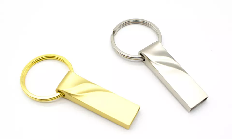 Metall-USB-Stick mit Schlüsselring 32 oder 64 GB in Silber oder Gold, inkl. Versand - Primary Image