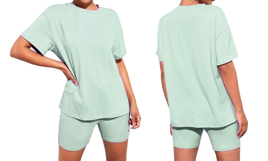 Image 5: Women's Oversized T-Shirt and Cycling Shorts Set