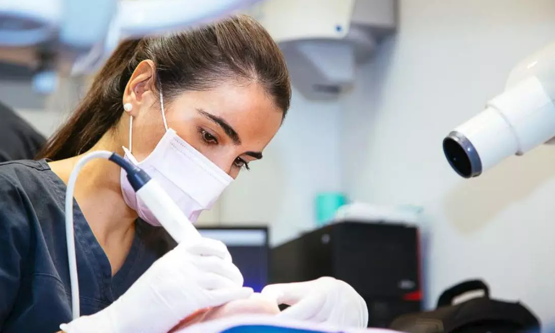 Limpieza o blanqueamiento dental