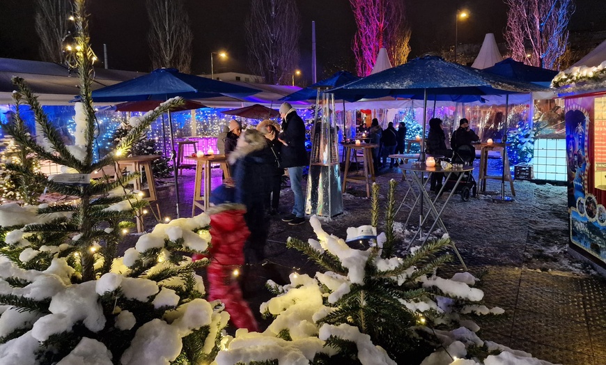 Image 3: 2x o. 4x Glühwein mit o. ohne Alkohol im Bogenhauser Winterzauberwald