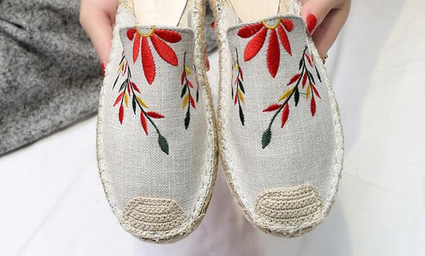 Image 3: Women's Weave Embroidery Sandals