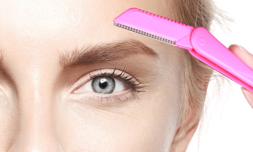 Image 4: Groomarang Fleek Hair-Threading and Eyebrow-Shaping Wand